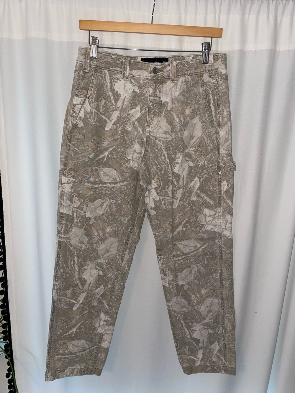 Abercrombie & Fitch camo leaf print pants men’s 30 x 32 carpenter utility loose